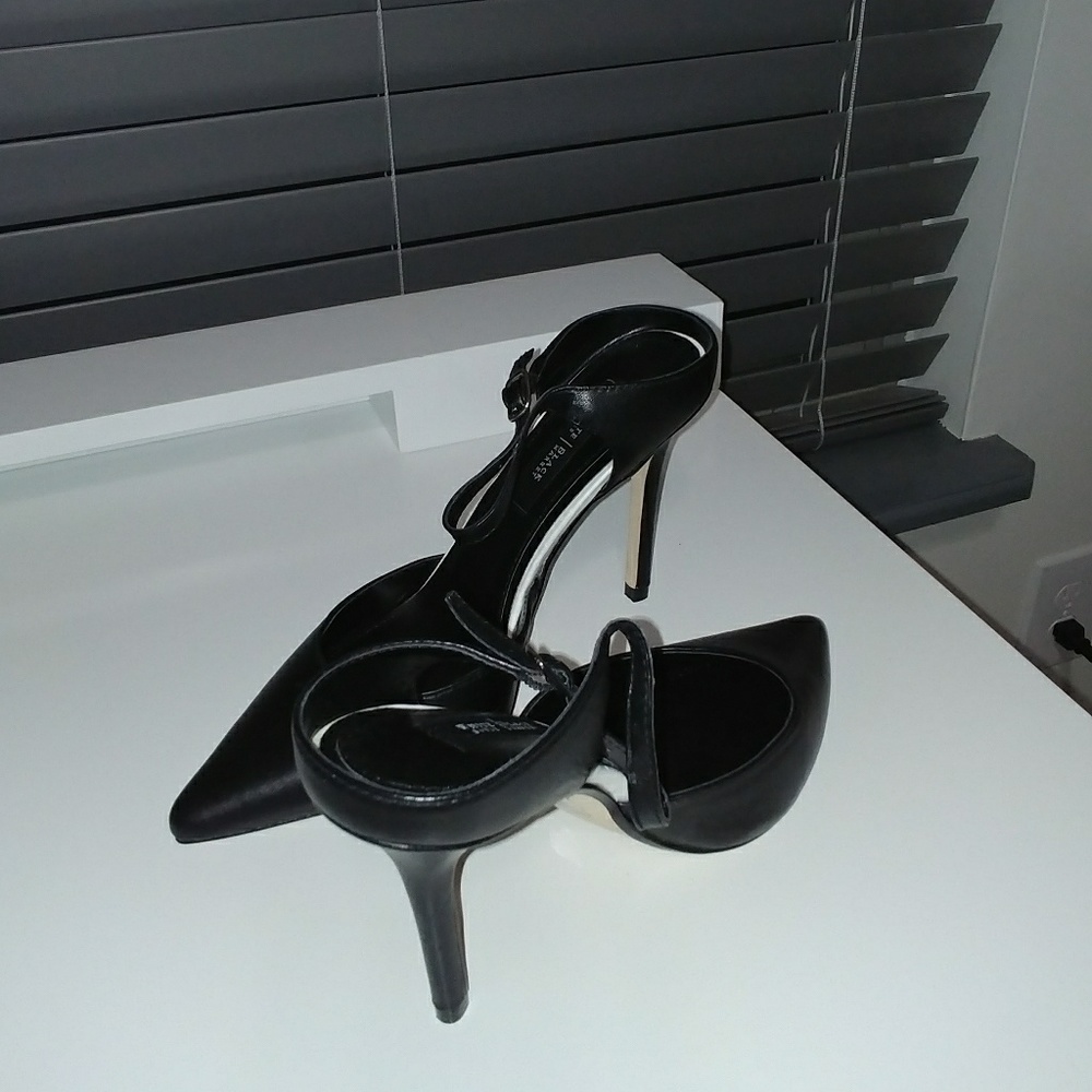 NWOT White House Black Market Heels